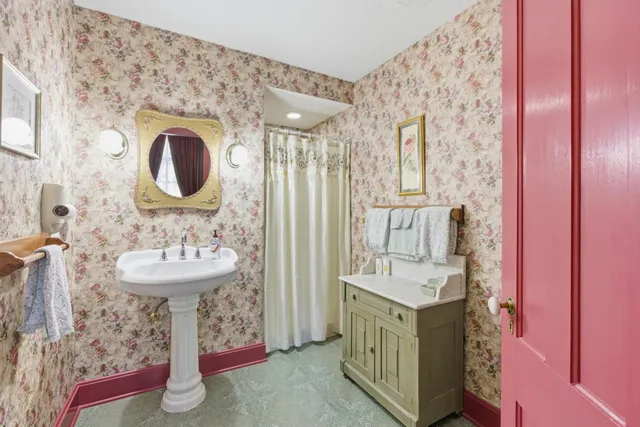 $830,000 | 1625 3rd Avenue, Anoka, MN 55303