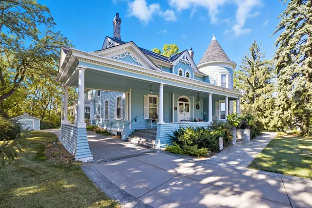 $830,000 | 1625 3rd Avenue, Anoka, MN 55303