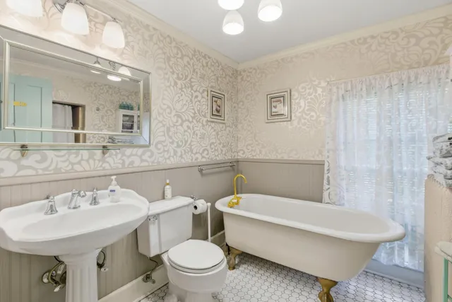 $830,000 | 1625 3rd Avenue, Anoka, MN 55303