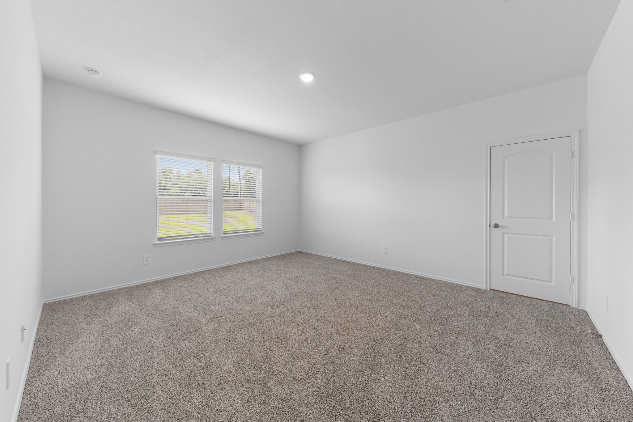16727 Hemlock Forest Lane Magnolia, TX 77355 - Photo 14 of 35 an empty room with a window