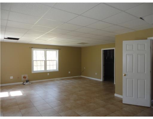 173 Paris Irons Road Glocester, RI 02814 - Photo 9 of 11 Den/Family/Great Room.