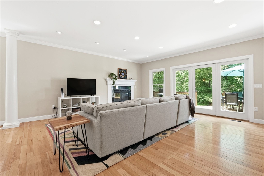 757 Park Hill Road Northampton, MA 01062 - Photo 7 of 42