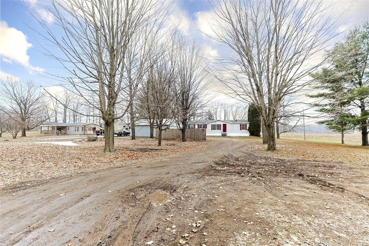 60123 Dailey Road Cassopolis, MI 49031 - Photo 3 of 44