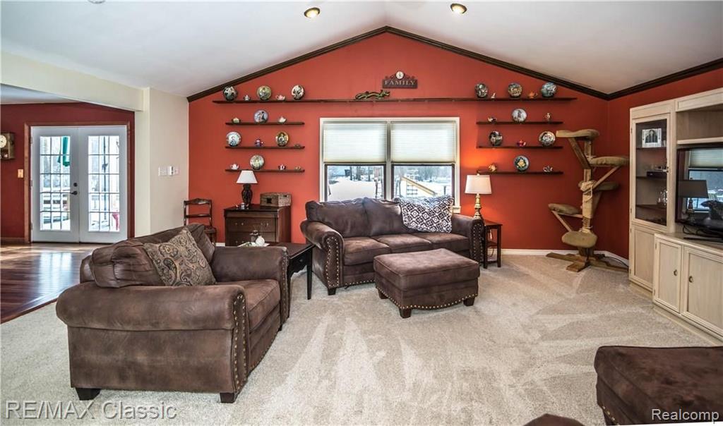 18510 Ridge Road Northville, MI 48168 - Photo 13 of 55