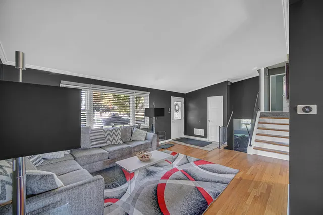 $239,900 | 420 Carey Court, Chicago Heights, IL 60411