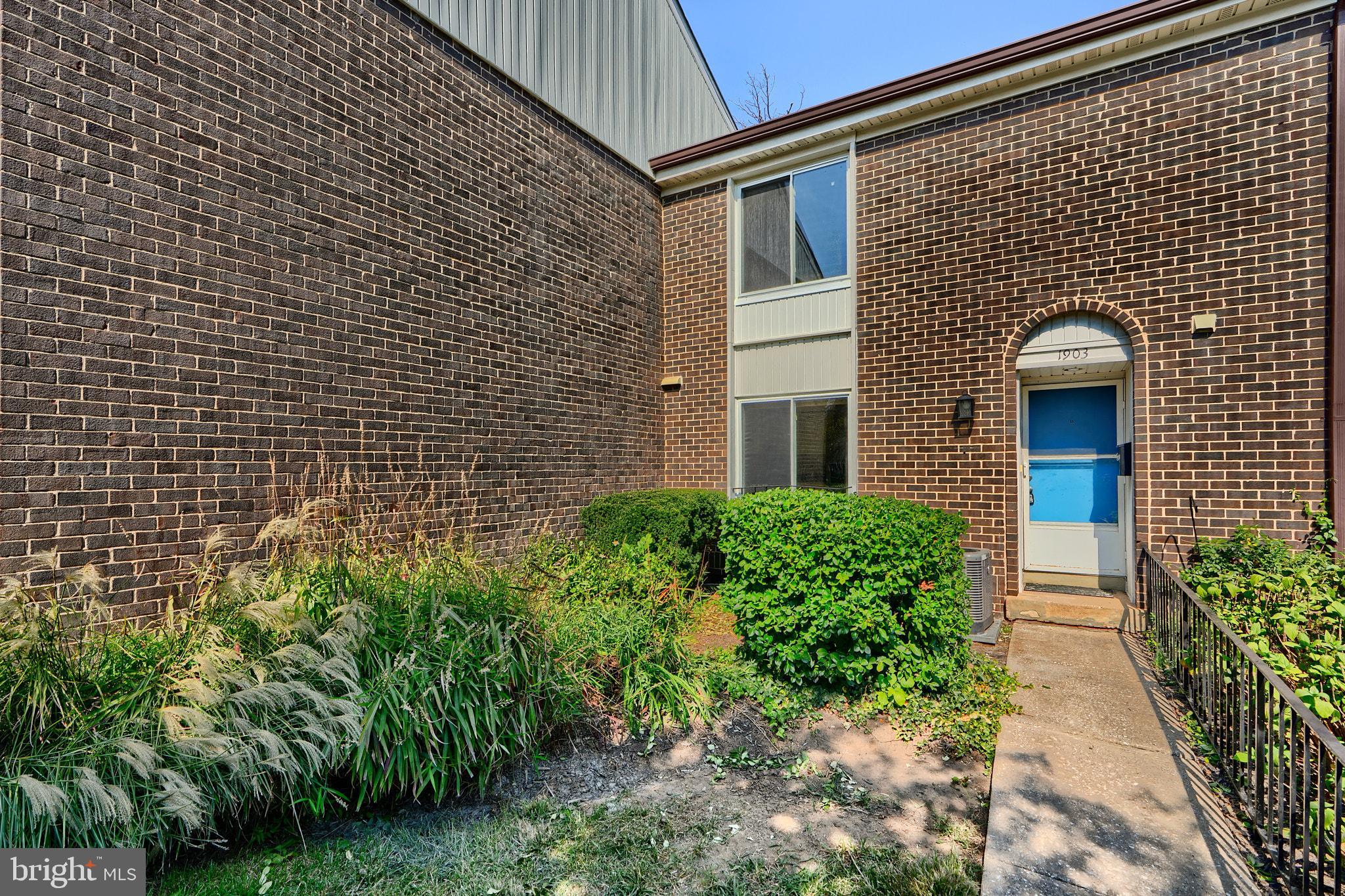 1903 Greenberry Road Baltimore, MD 21209 - Photo 4 of 42