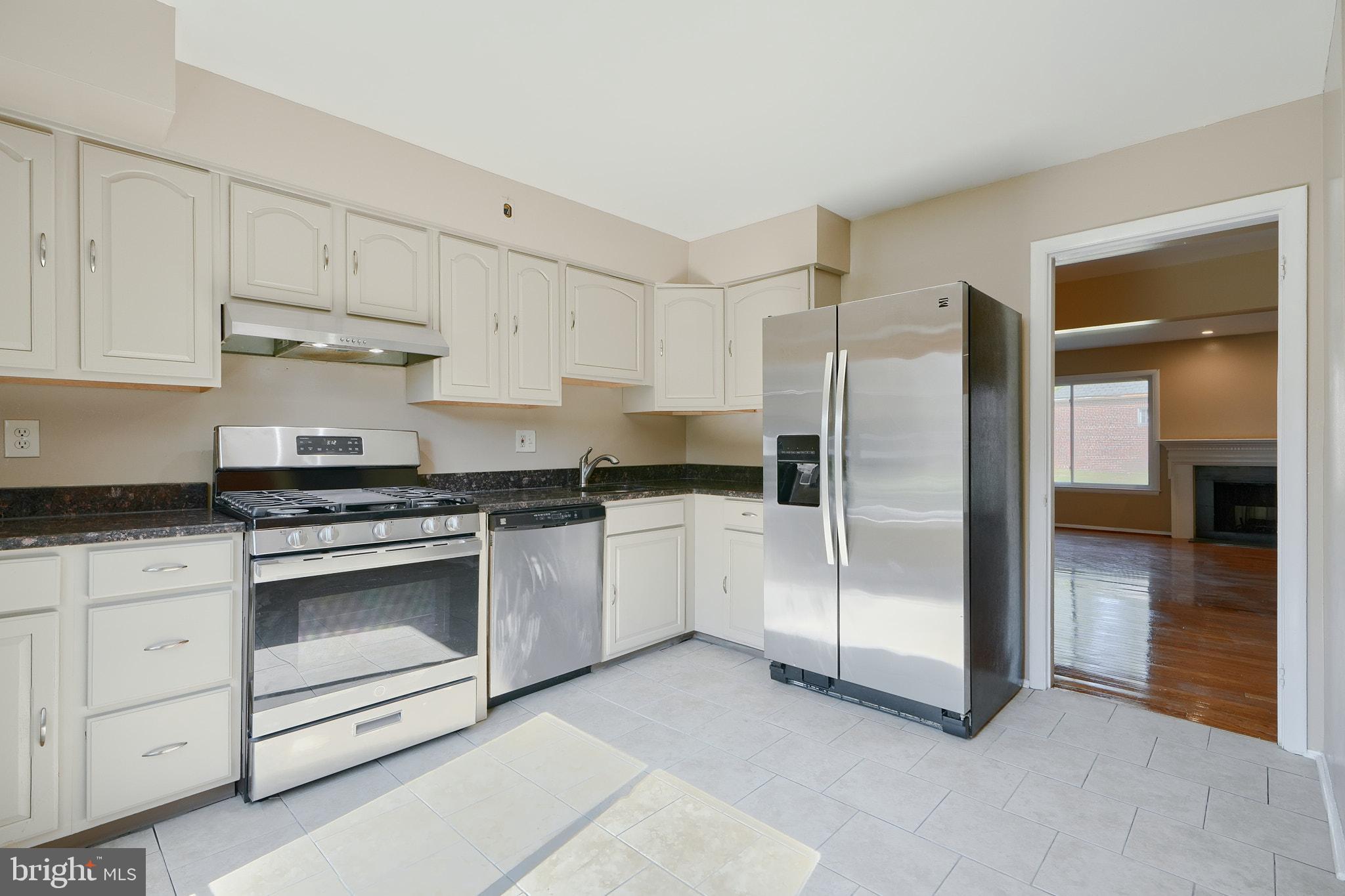 1903 Greenberry Road Baltimore, MD 21209 - Photo 8 of 42