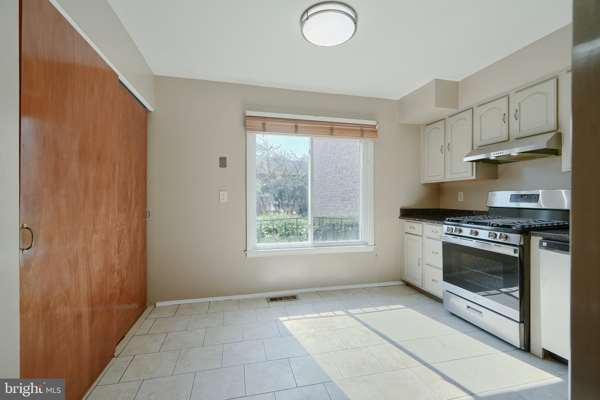 1903 Greenberry Road Baltimore, MD 21209 - Photo 9 of 42