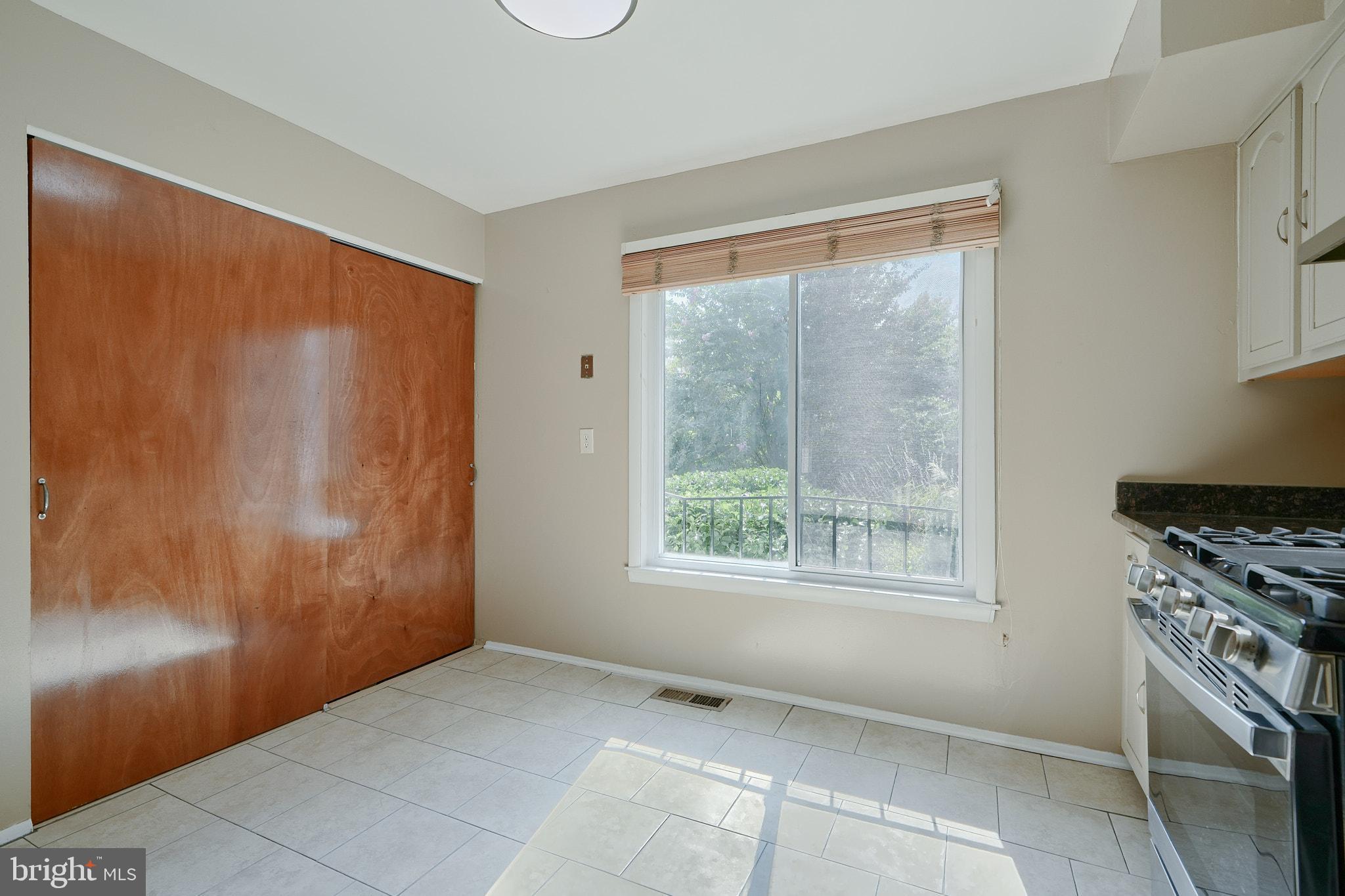 1903 Greenberry Road Baltimore, MD 21209 - Photo 10 of 42