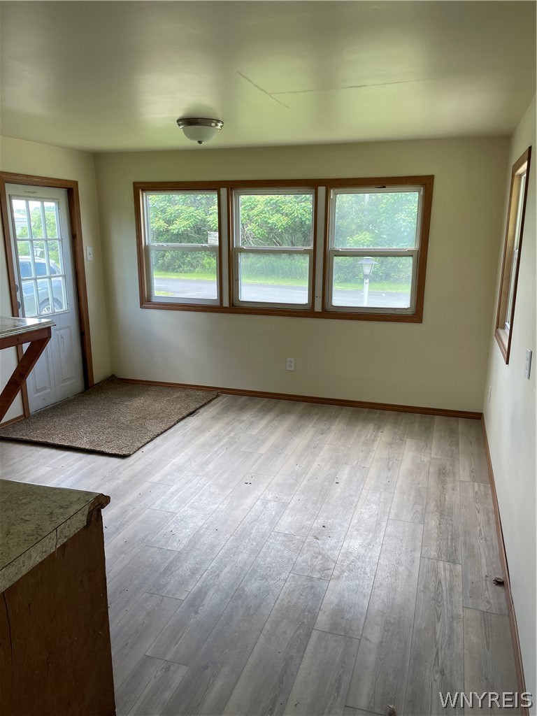 6070 Michigan Road, Unit 38 Arcade, NY 14009 - Photo 4 of 9 Dining