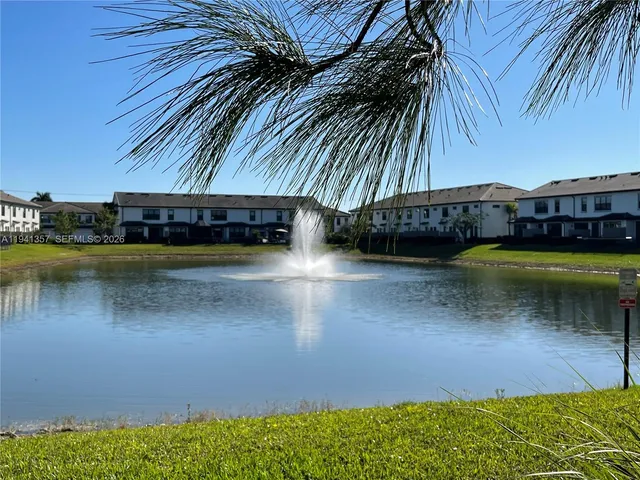 $4,000 | 4441 Appleton Circle East, Oakland Park, FL 33309