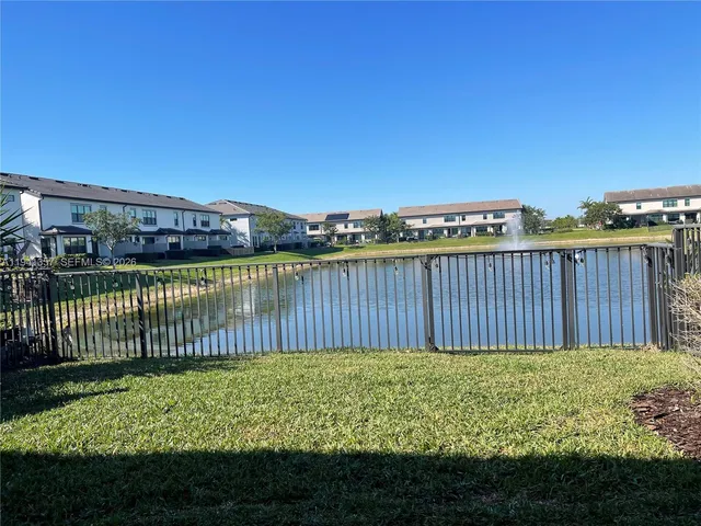 $4,000 | 4441 Appleton Circle East, Oakland Park, FL 33309