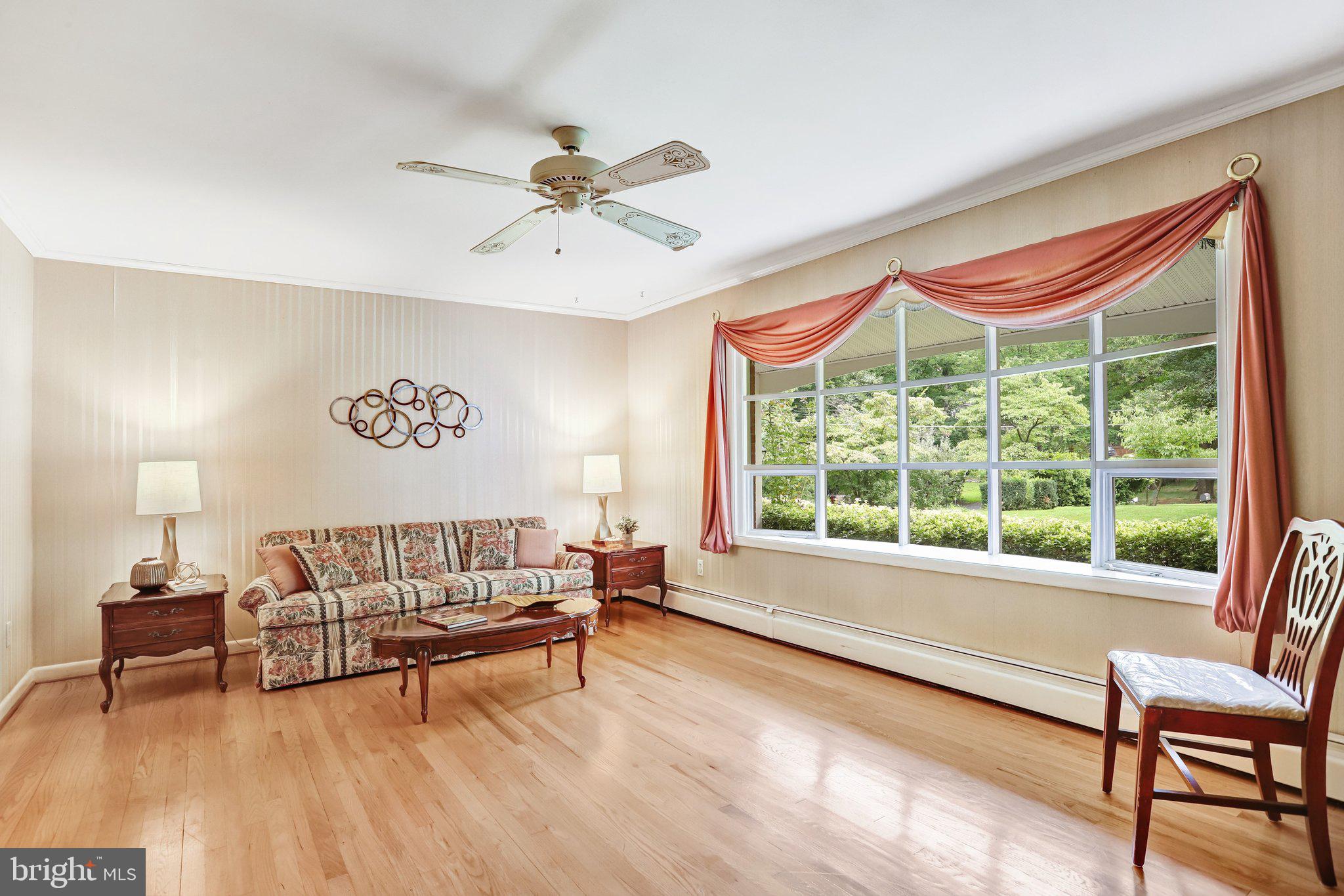 12830 Oxon Road Herndon, VA 20171 - Photo 15 of 61 Main Level Living Room