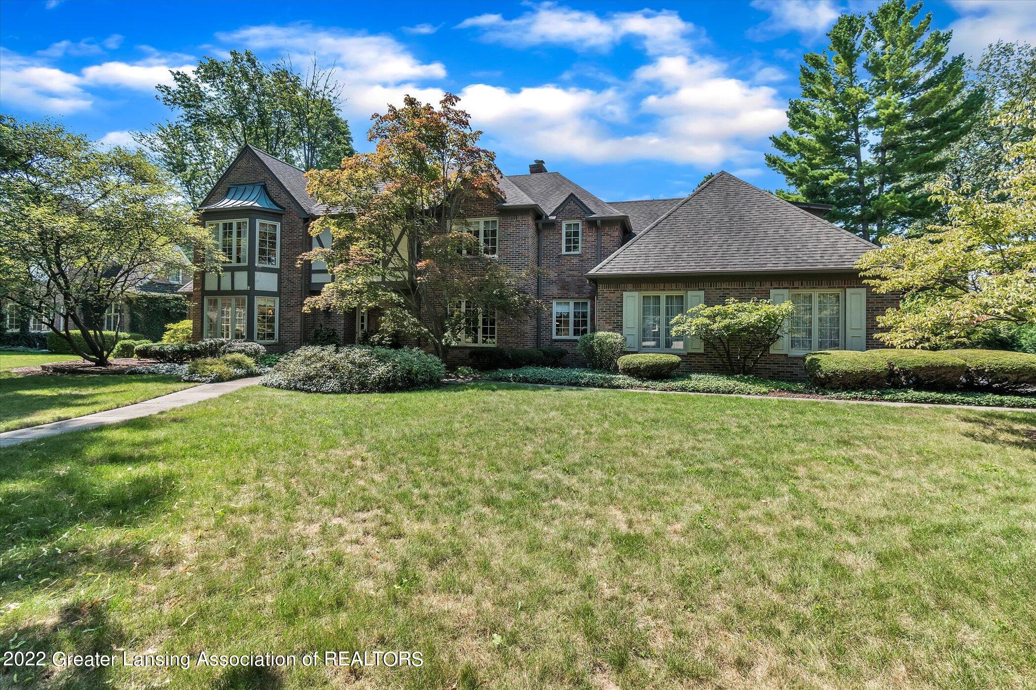 1433 Dennison Road East Lansing, MI 48823 - Photo 2 of 53 Front