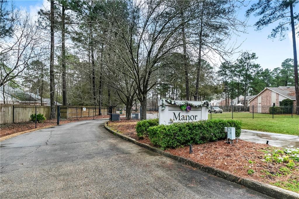 302 Pine Ridge Street East Mandeville, LA 70448 - Photo 14 of 18 Gallery Image 14
