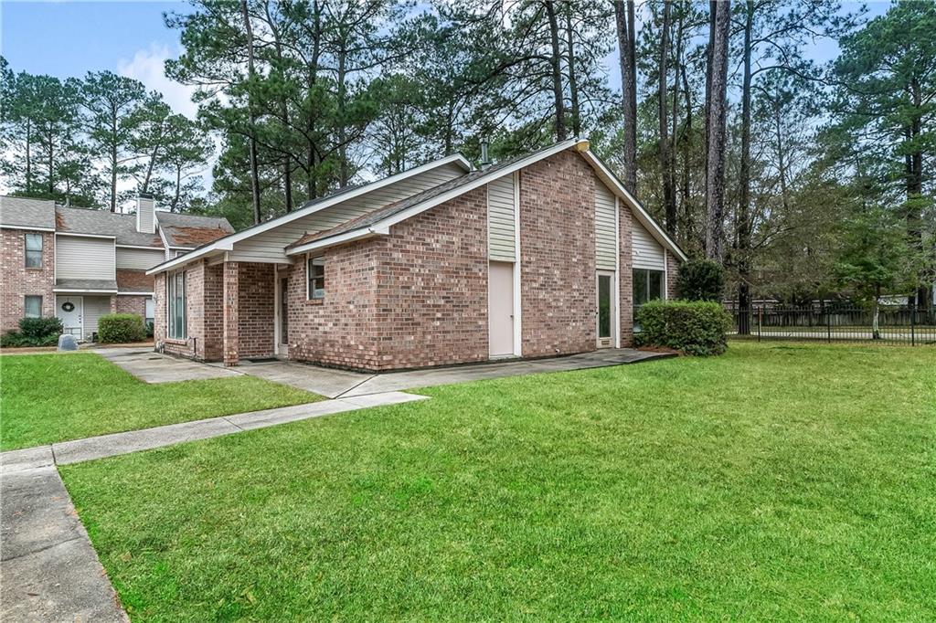 302 Pine Ridge Street East Mandeville, LA 70448 - Photo 15 of 18 Gallery Image 15