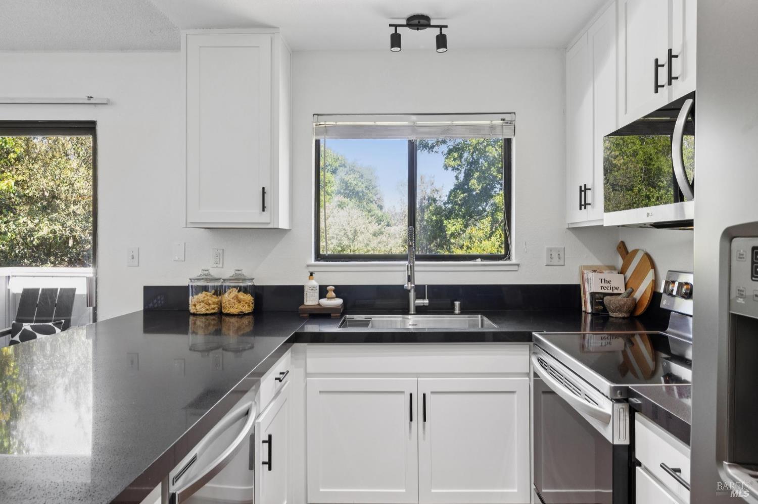 50 Hector Lane Novato, CA 94949 - Photo 13 of 40