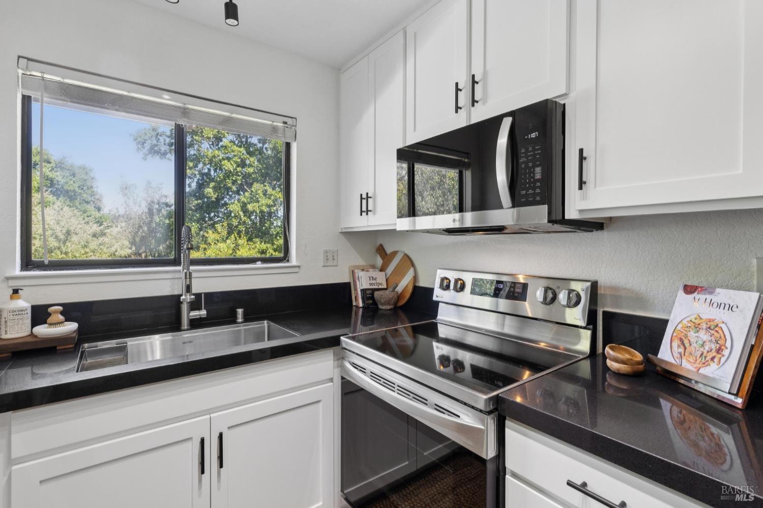 50 Hector Lane Novato, CA 94949 - Photo 14 of 40