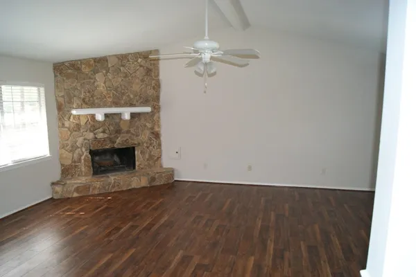 $1,675 | 3322 Sycamore Springs Drive, Houston, TX 77339