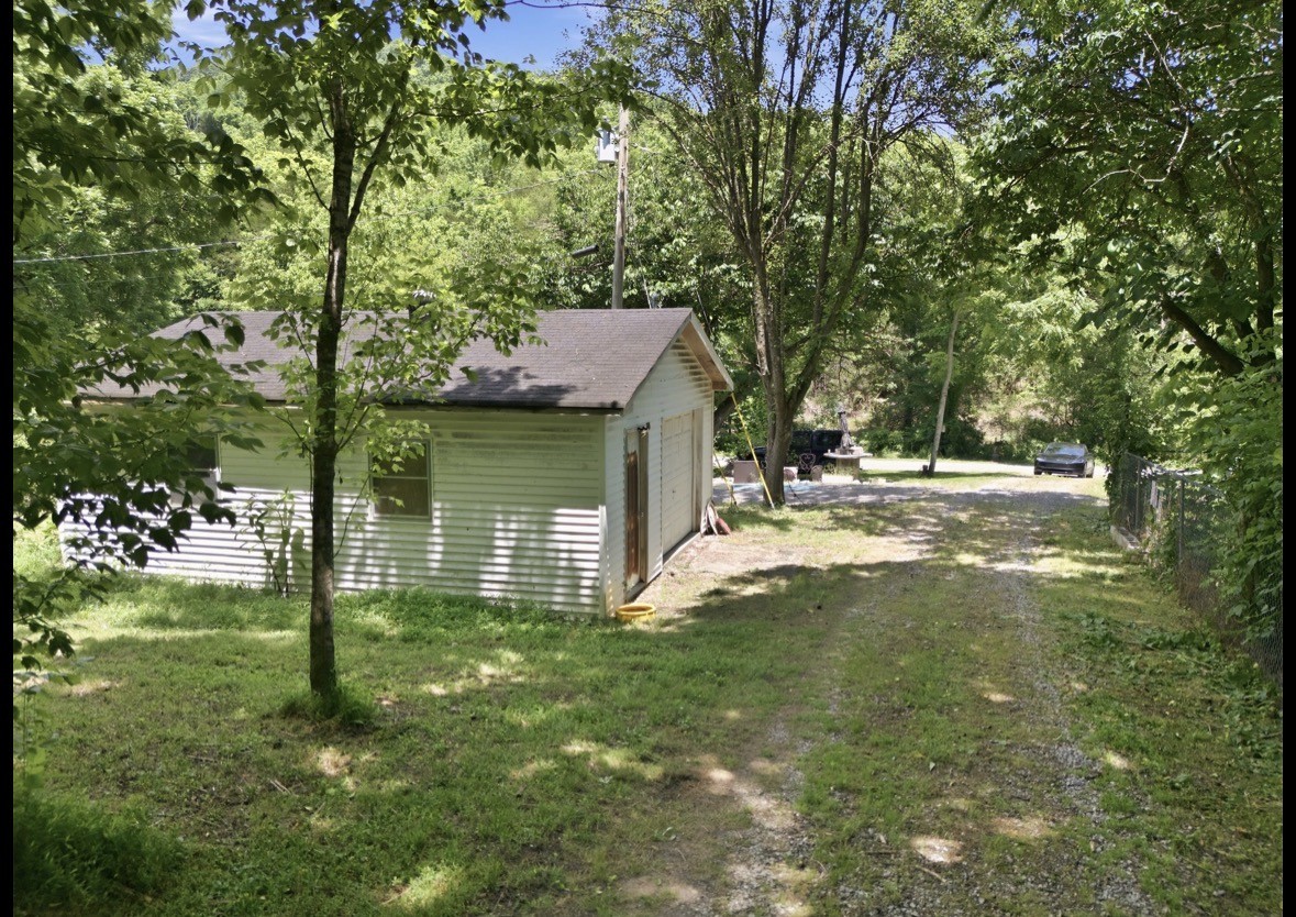 17 Dog Branch Road Pleasant Shade, TN 37145 - Photo 5 of 13