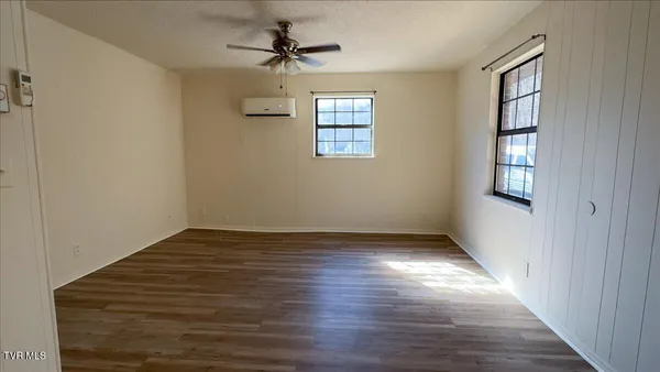 $1,000 | 241 Parker Street, Unit 1, Kingsport, TN 37664