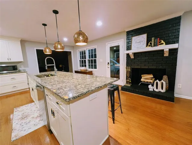 $6,000 | 460 Holt Road Northeast, Marietta, GA 30068