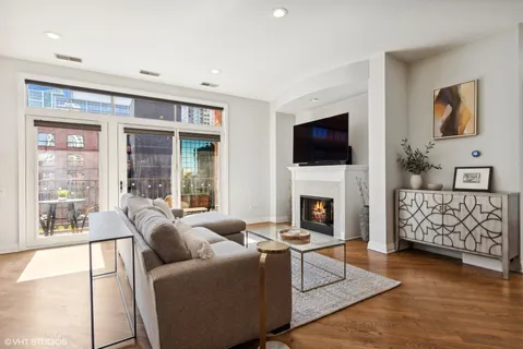 $575,000 | 560 West Fulton Street, Unit 506, Chicago, IL 60661