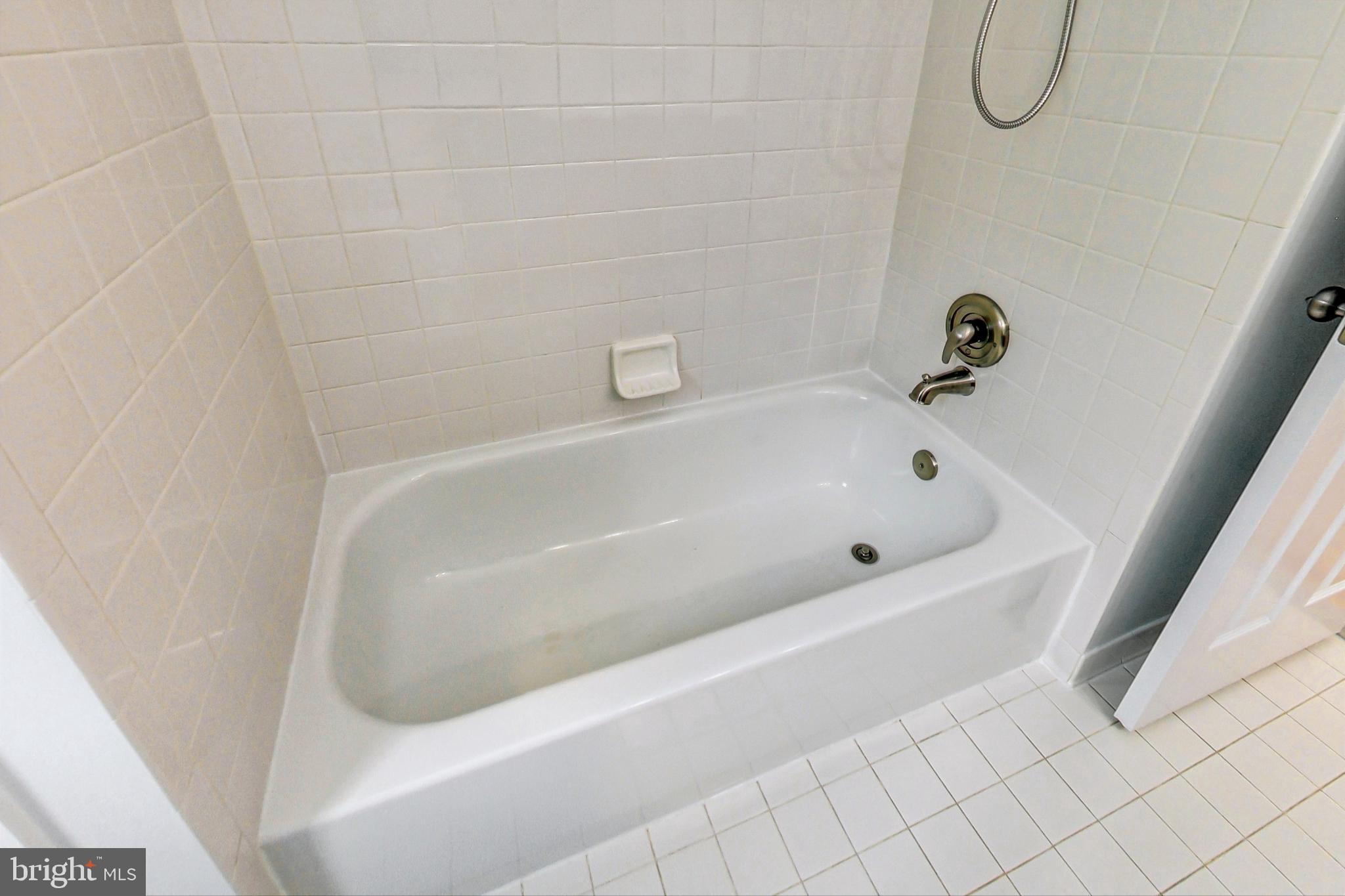 9300 Huntmaster Road Gaithersburg, MD 20882 - Photo 25 of 60