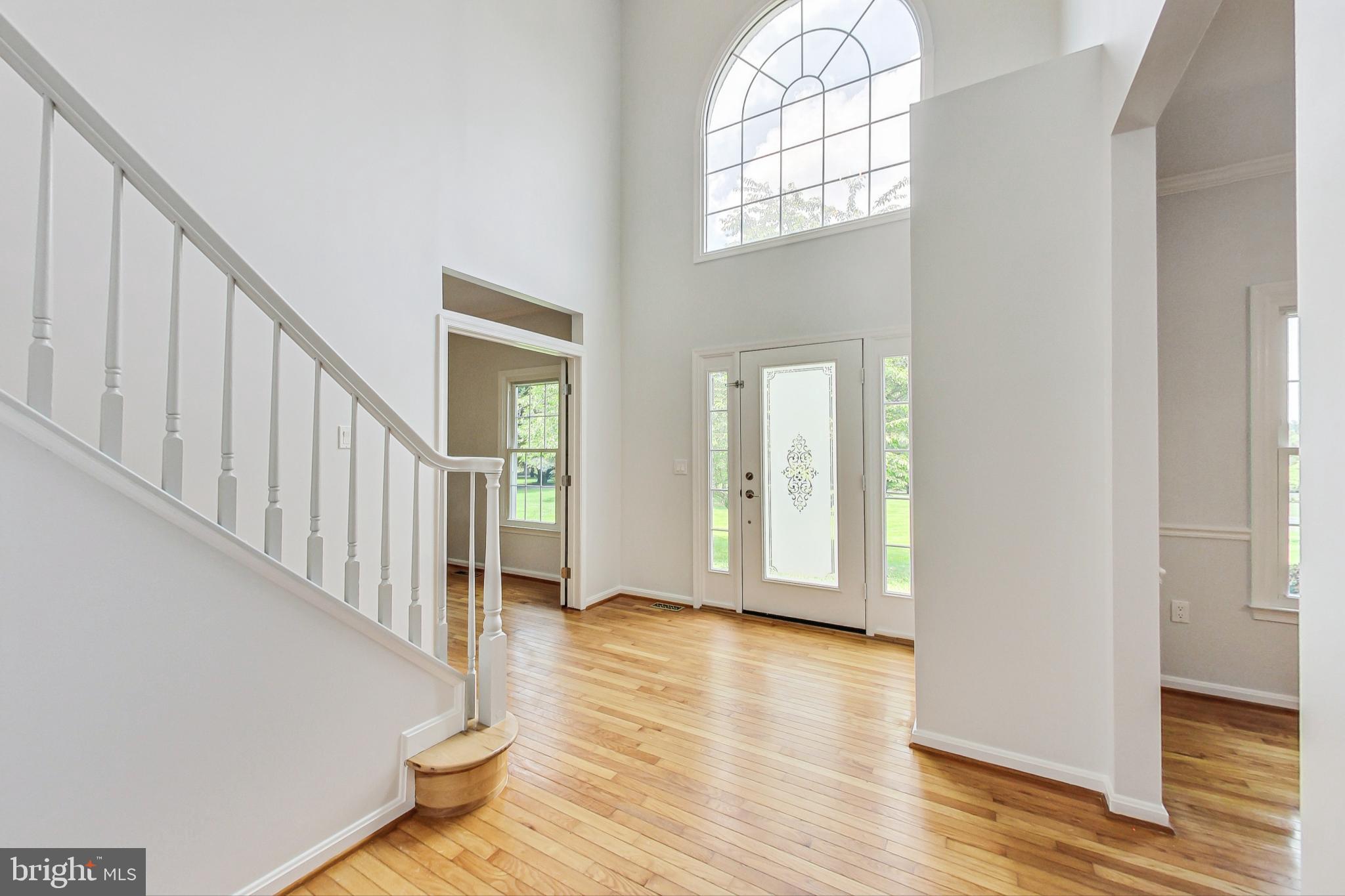 9300 Huntmaster Road Gaithersburg, MD 20882 - Photo 4 of 60