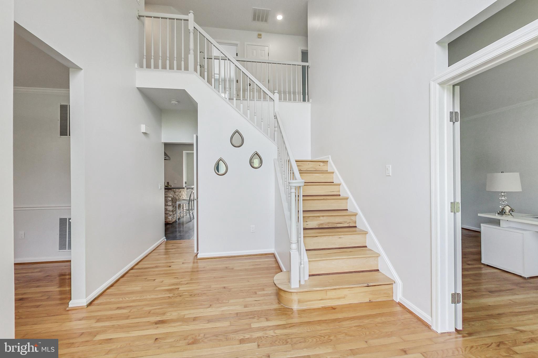 9300 Huntmaster Road Gaithersburg, MD 20882 - Photo 5 of 60