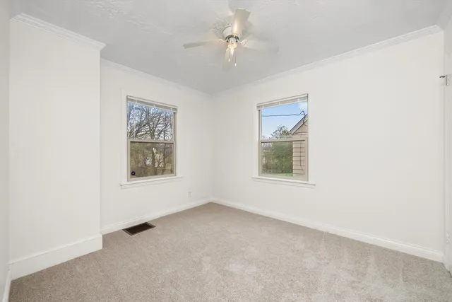 $2,290 | 2512 Salem Boulevard, Zion, IL 60099