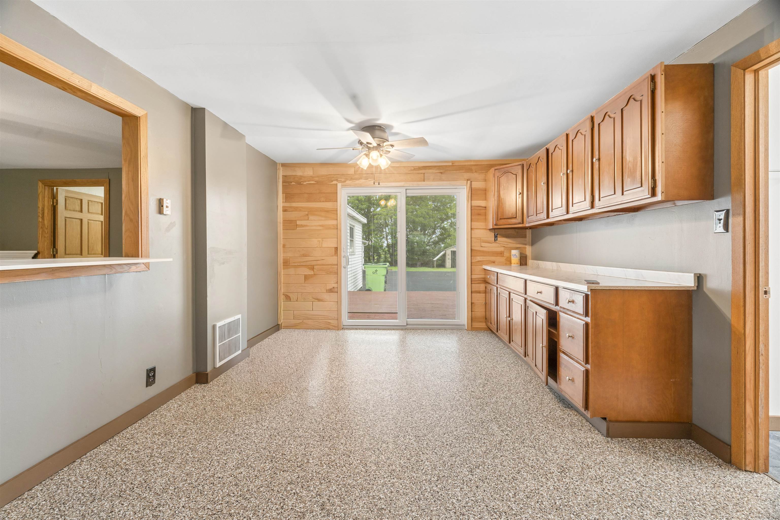 4533 Grandview Road Larsen, WI 54947 - Photo 9 of 32
