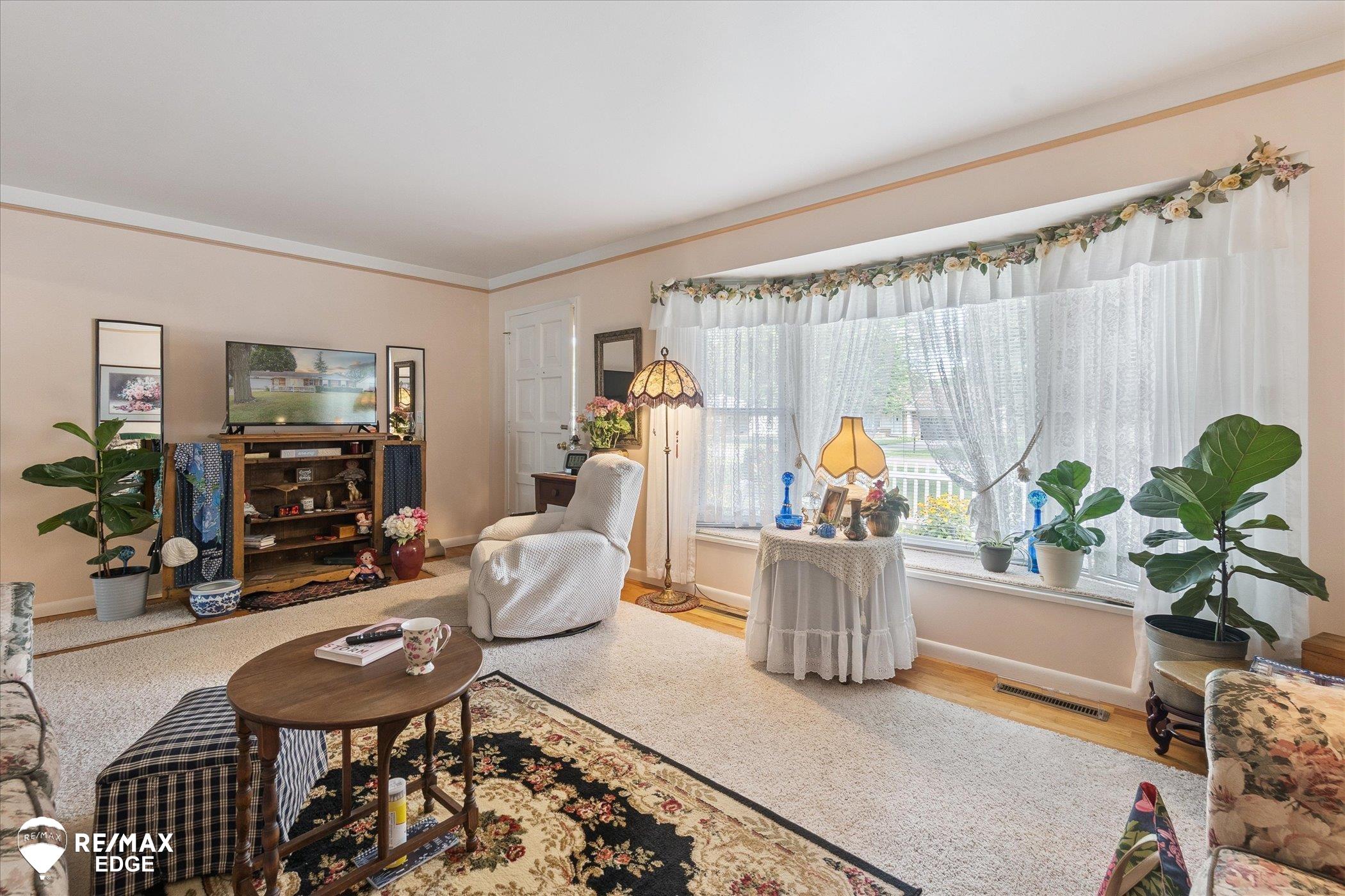 1425 West Judd Road Flint, MI 48507 - Photo 10 of 38 50185017-1e70e4a7-c8f0-4c89-822e-95c8024f7fc5.JPG