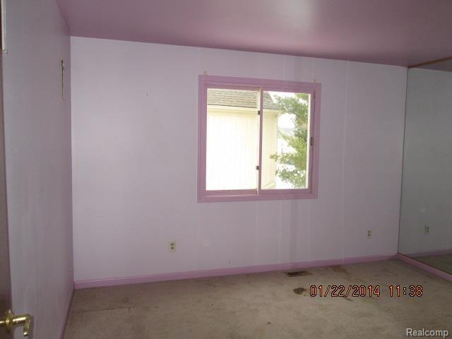 31153 Country Ridge Circle Farmington, MI 48331 - Photo 12 of 21 IMG_6539.jpg