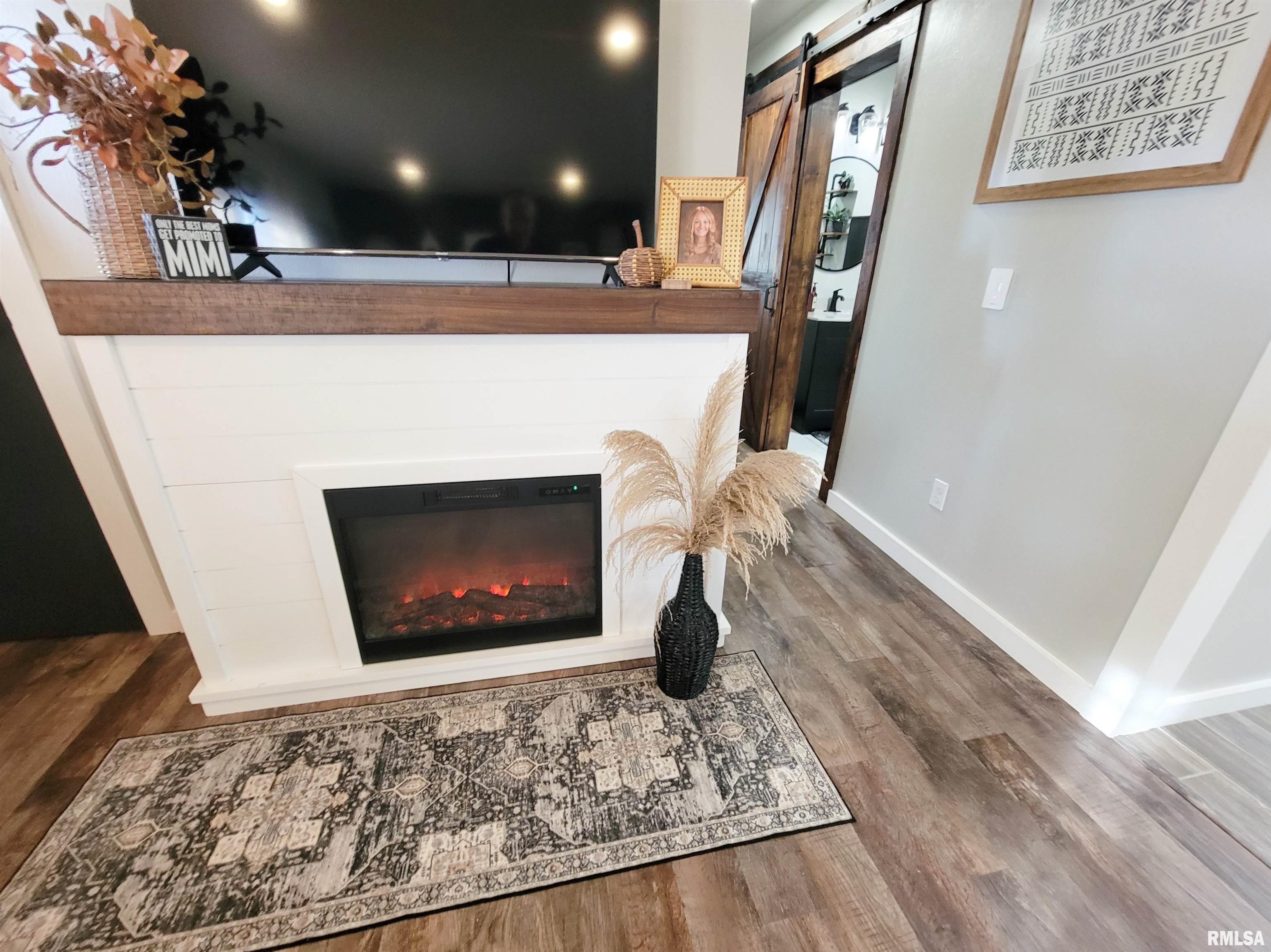 616 Seminary Street Flora, IL 62839 - Photo 12 of 86