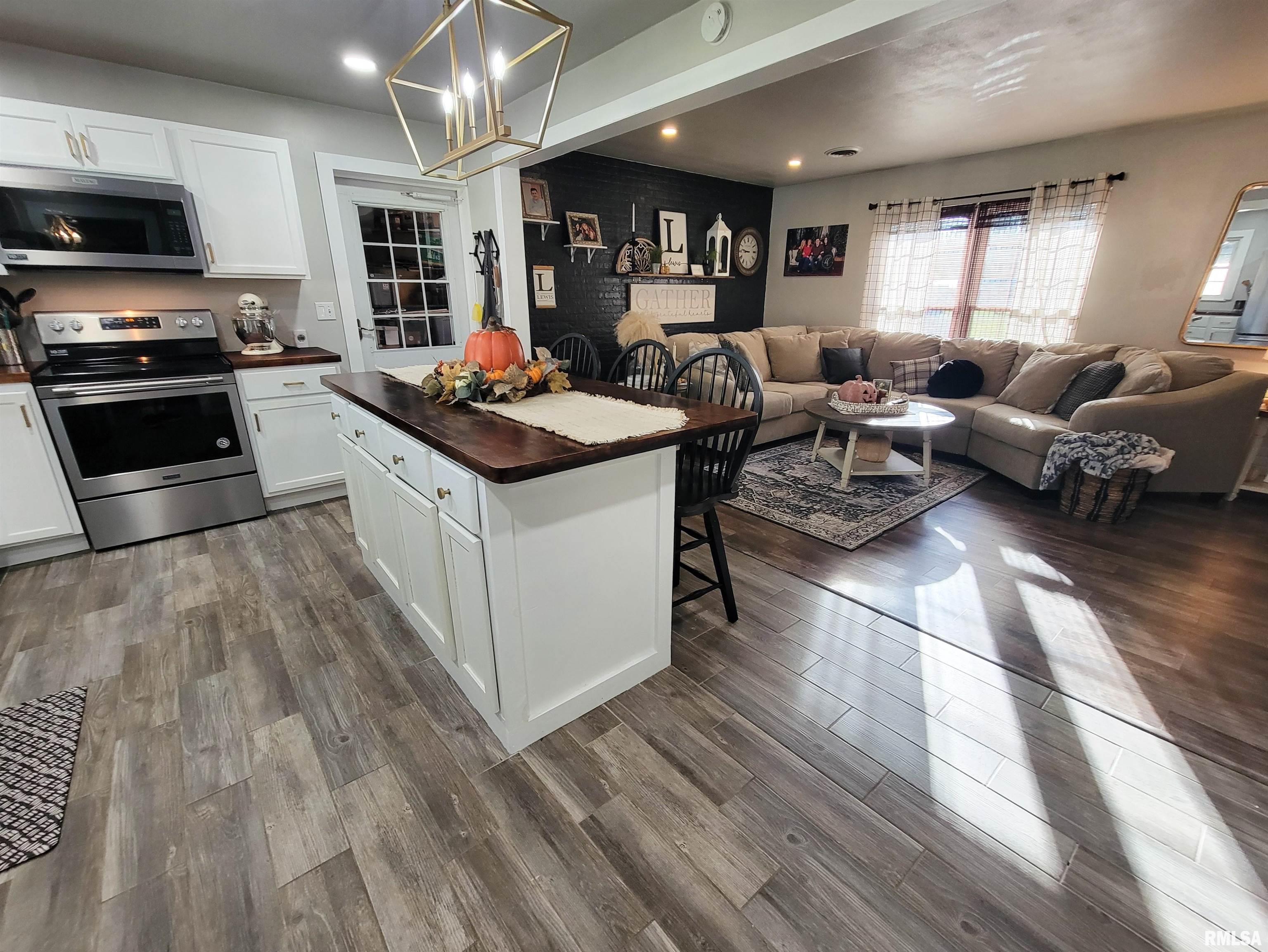 616 Seminary Street Flora, IL 62839 - Photo 16 of 86