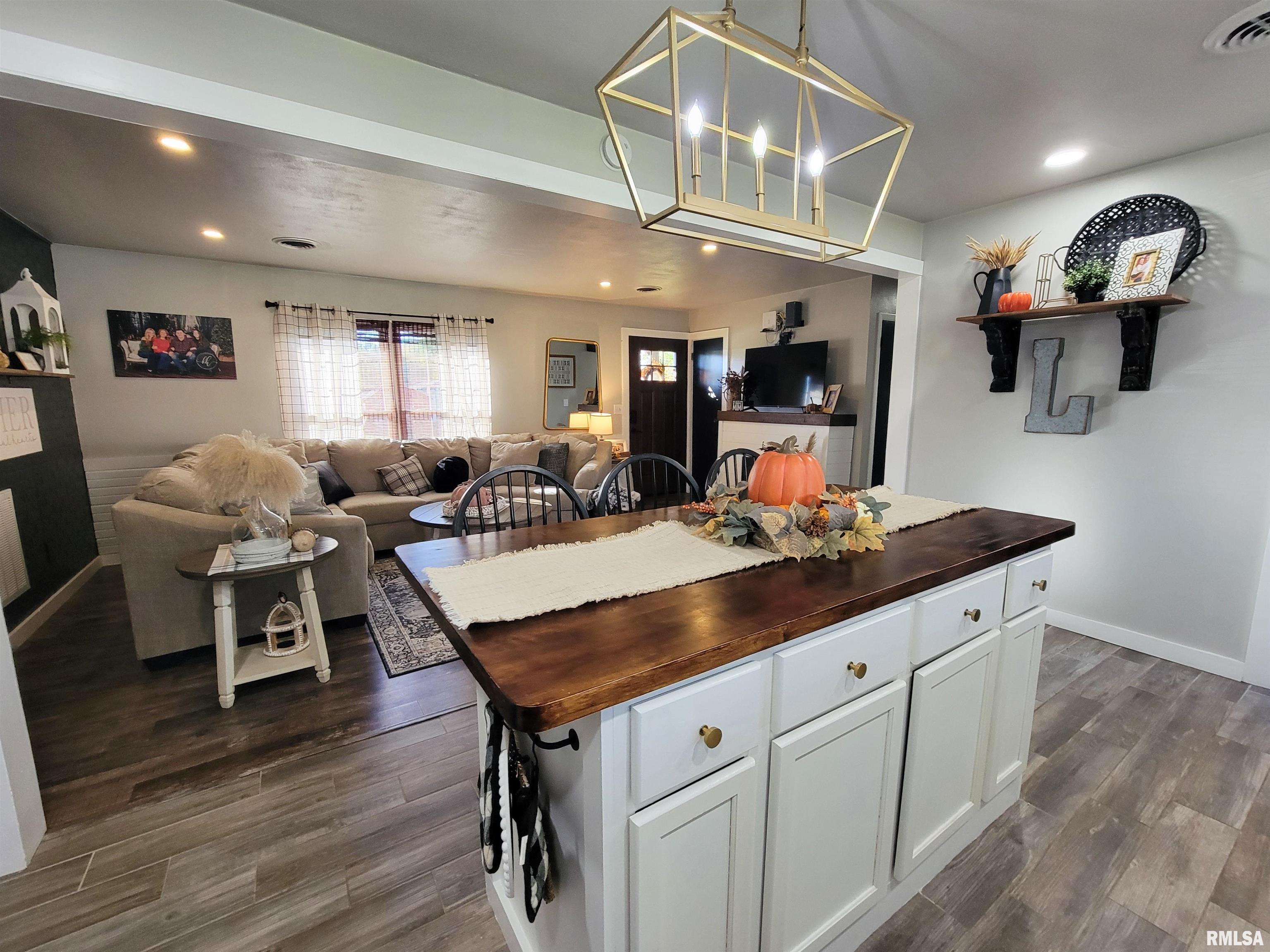 616 Seminary Street Flora, IL 62839 - Photo 19 of 86