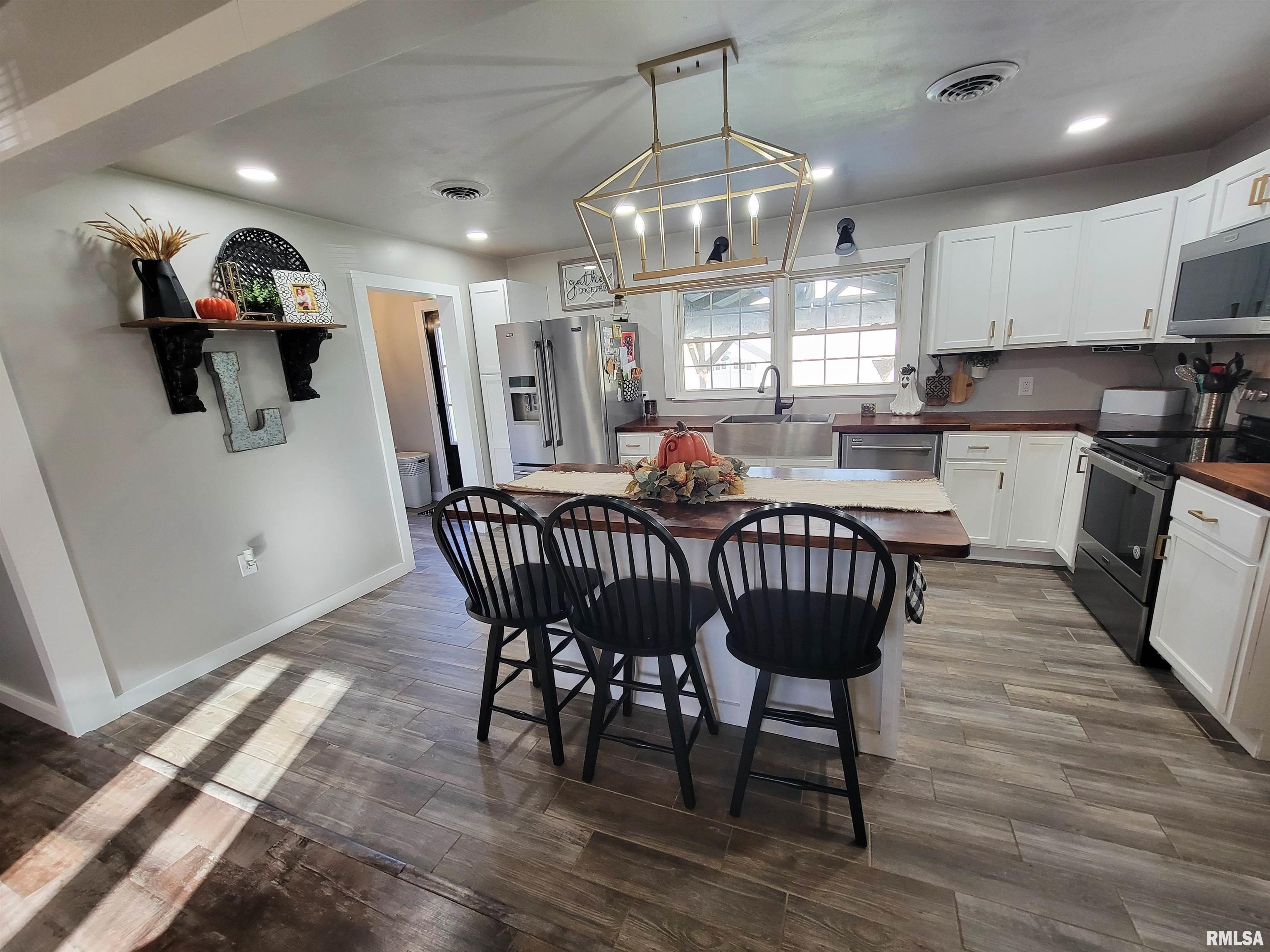 616 Seminary Street Flora, IL 62839 - Photo 20 of 86