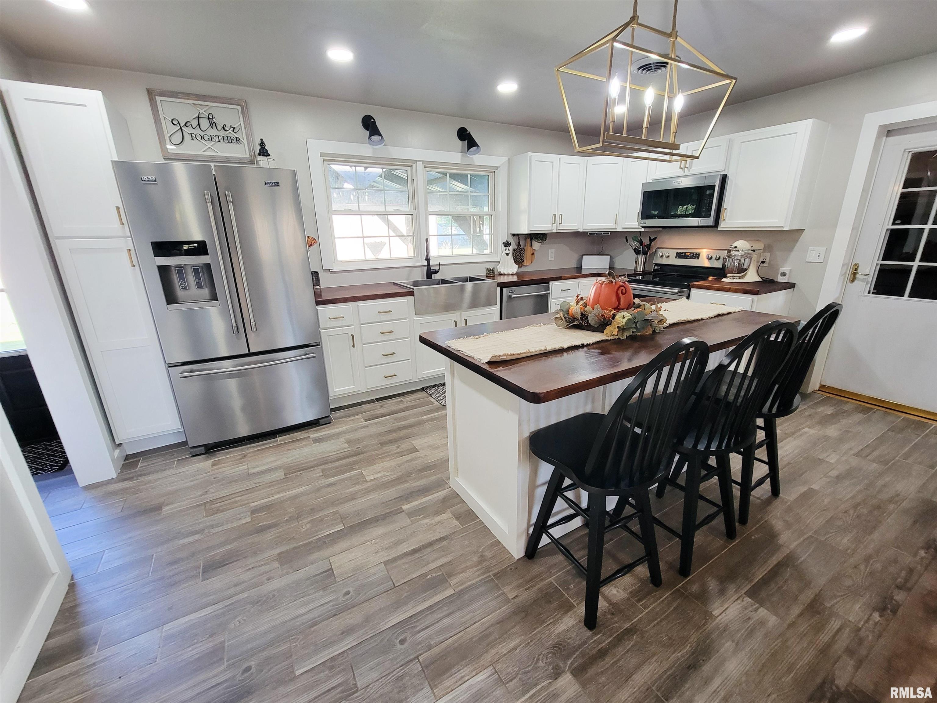 616 Seminary Street Flora, IL 62839 - Photo 4 of 86