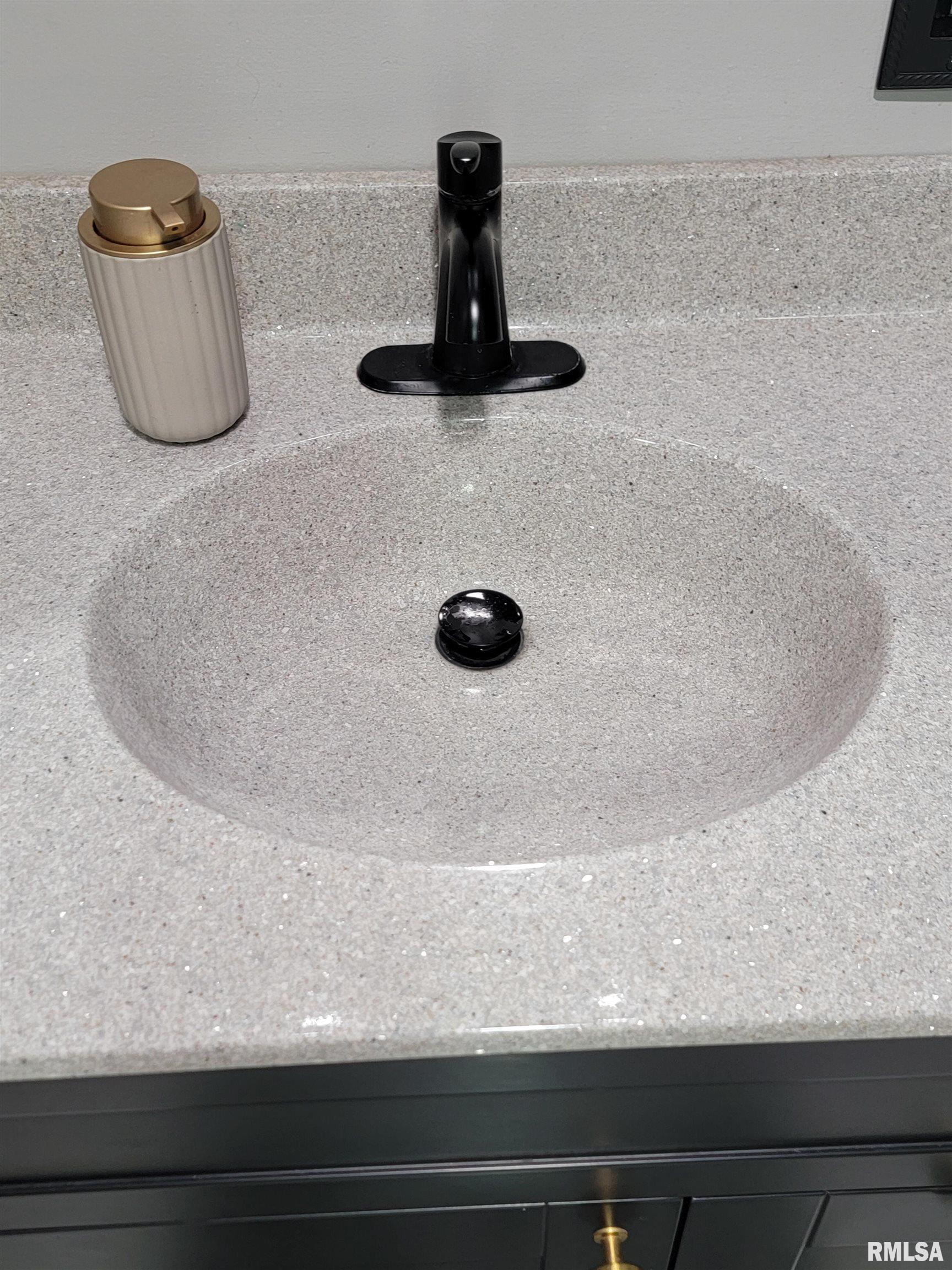 616 Seminary Street Flora, IL 62839 - Photo 49 of 86