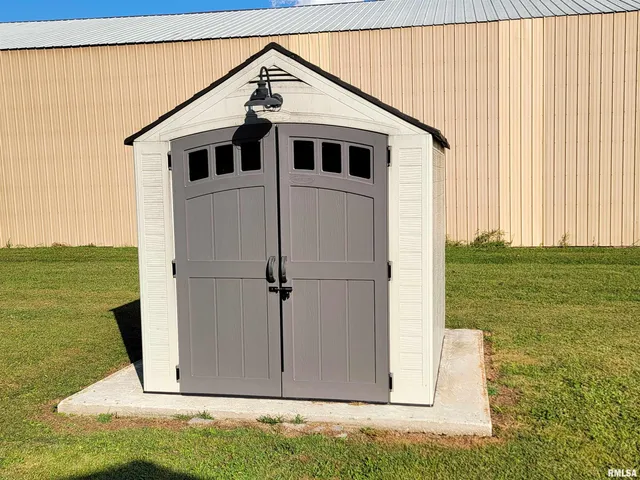 $150,000 | 616 Seminary Street, Flora, IL 62839