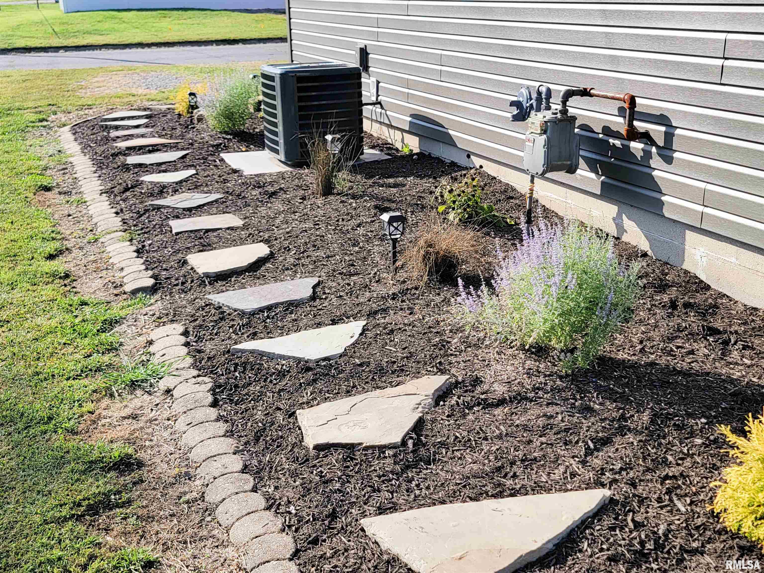 616 Seminary Street Flora, IL 62839 - Photo 74 of 86