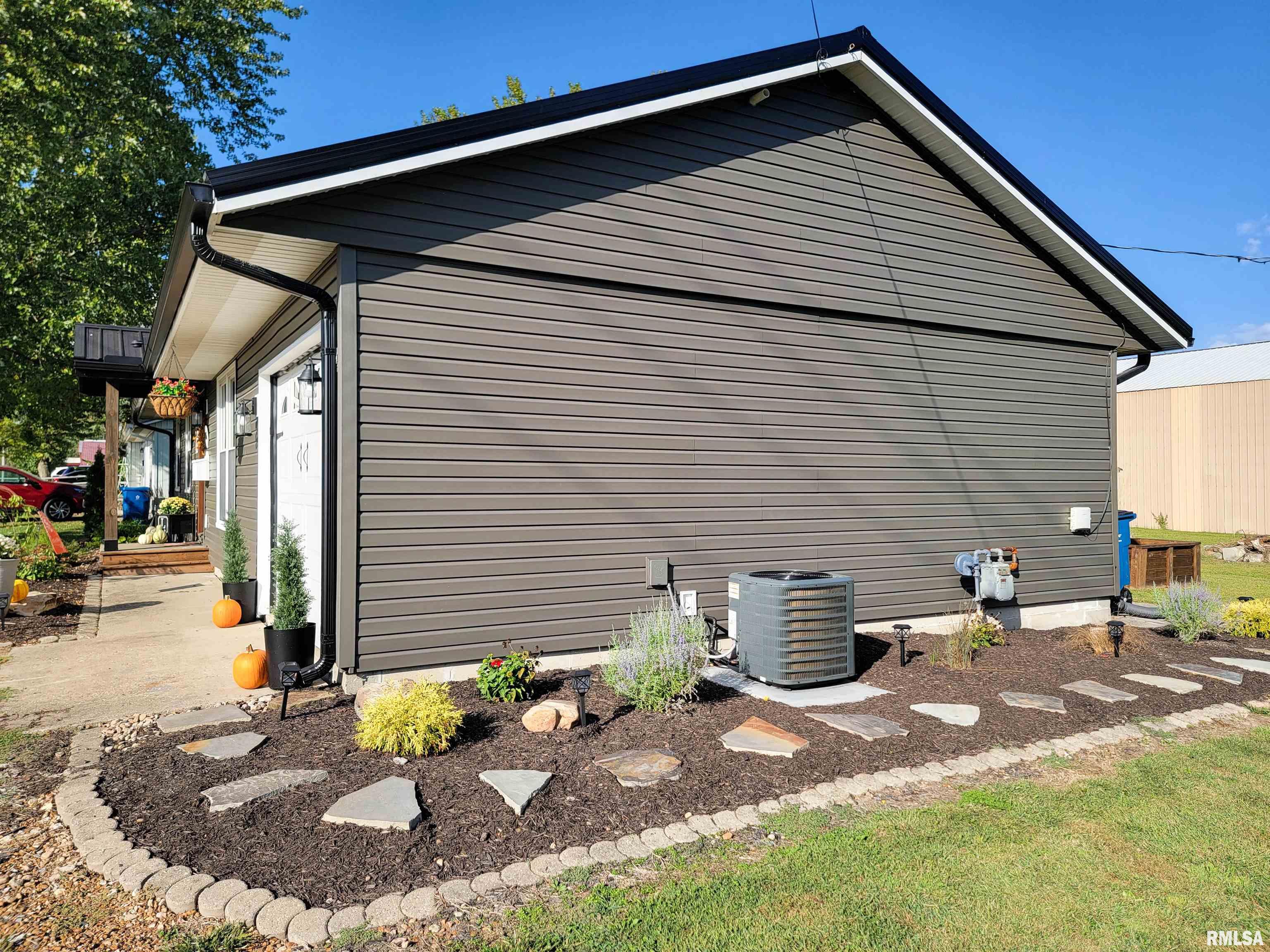 616 Seminary Street Flora, IL 62839 - Photo 75 of 86