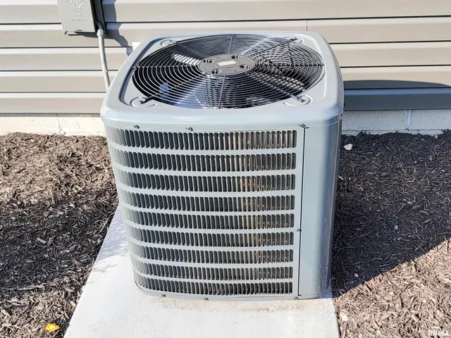 $150,000 | 616 Seminary Street, Flora, IL 62839