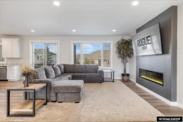 $895,000 | 4446 East 25th Street, Casper, WY 82609