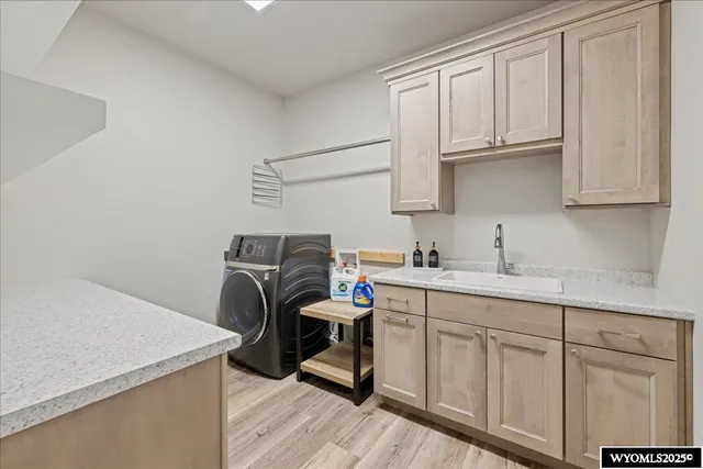 $895,000 | 4446 East 25th Street, Casper, WY 82609