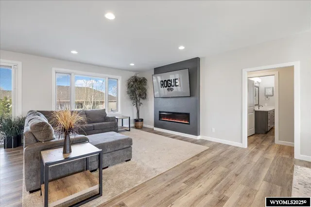 $895,000 | 4446 East 25th Street, Casper, WY 82609