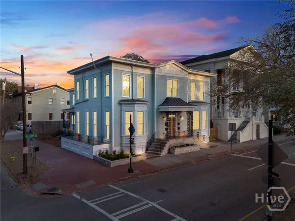 $2,800 | 804 Drayton Street, Unit 1, Savannah, GA 31401