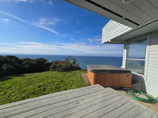 $1,680,000 | 14800 Navarro Way, Manchester, CA 95459