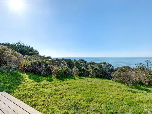 $1,493,000 | 14800 Navarro Way, Manchester, CA 95459